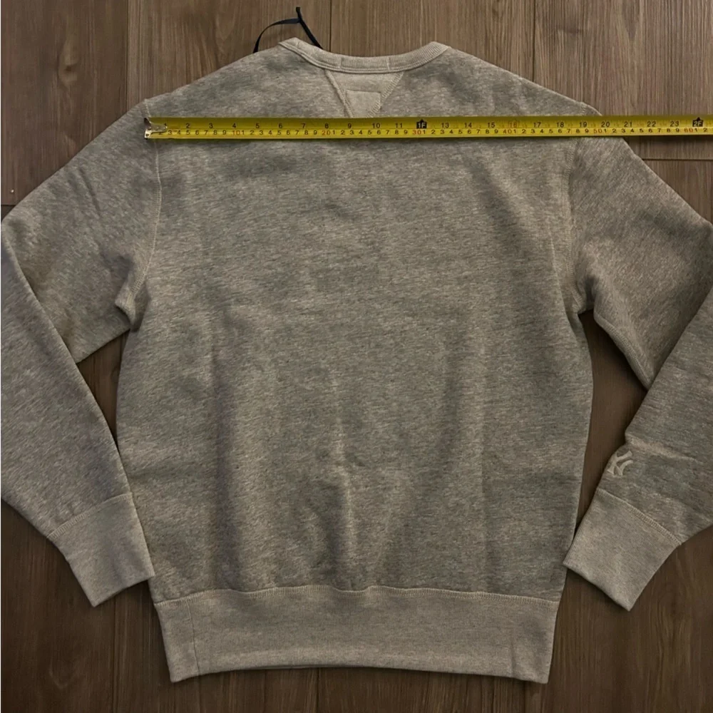 Polo Ralph Lauren | New York Yankees Crewneck Sweatshirt Loft Grey (Small) - Picture 13 of 16